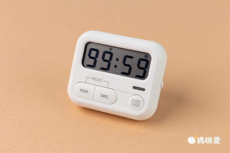 日本文具 SONIC - 試験対策！提升專注力桌邊用輕便計時器-草地綠 (6.5x5.4x2.1cm)