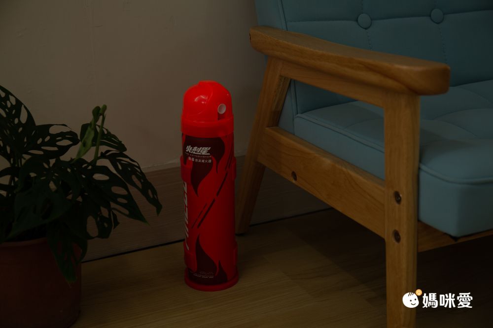 三餐自煮守護神！快速滅火！一按即噴【KINYO】家用泡沫滅火器
