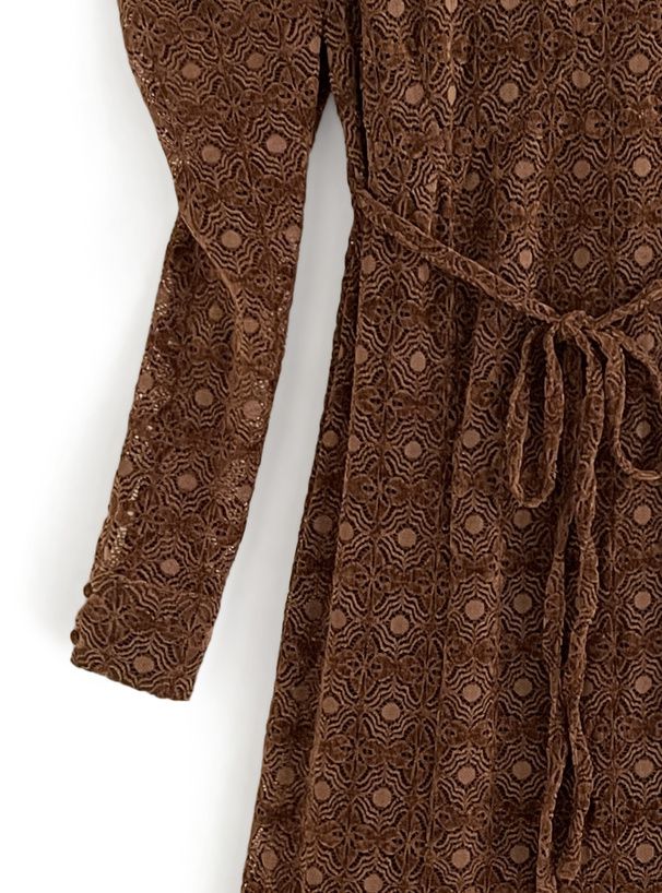 日本 GRL - 歐風印花羊腿袖綁帶洋裝-深可可