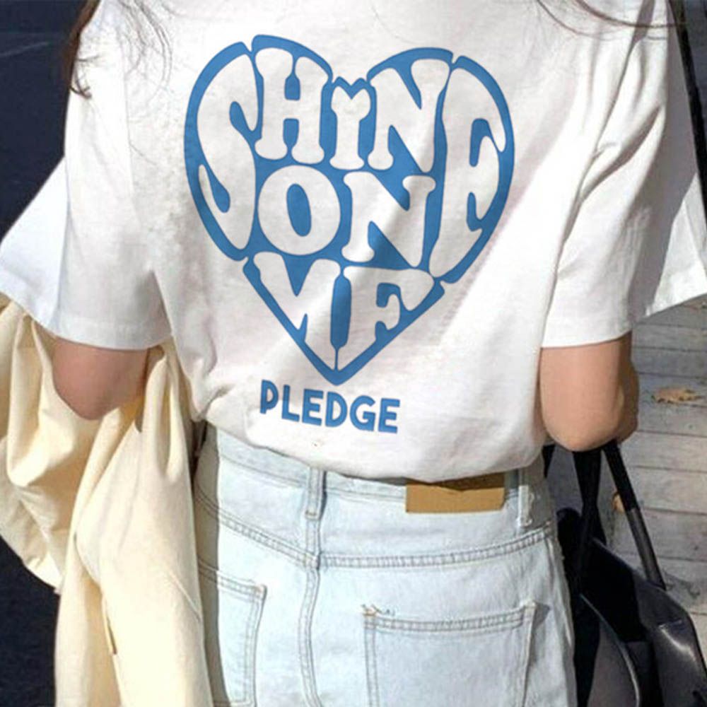 背後俏麗愛心印花短袖上衣-白 (F)