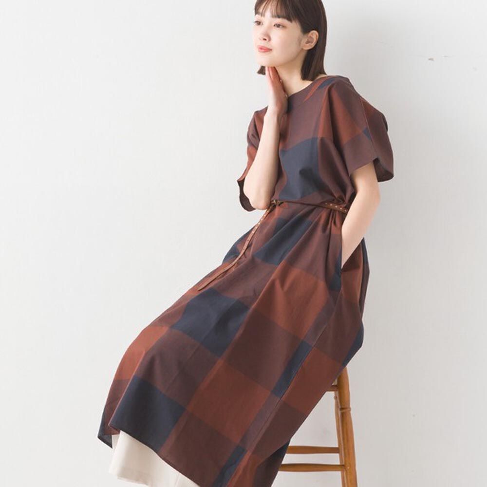 日本 OMNES - 100%純棉 清爽格紋短袖洋裝-深棕