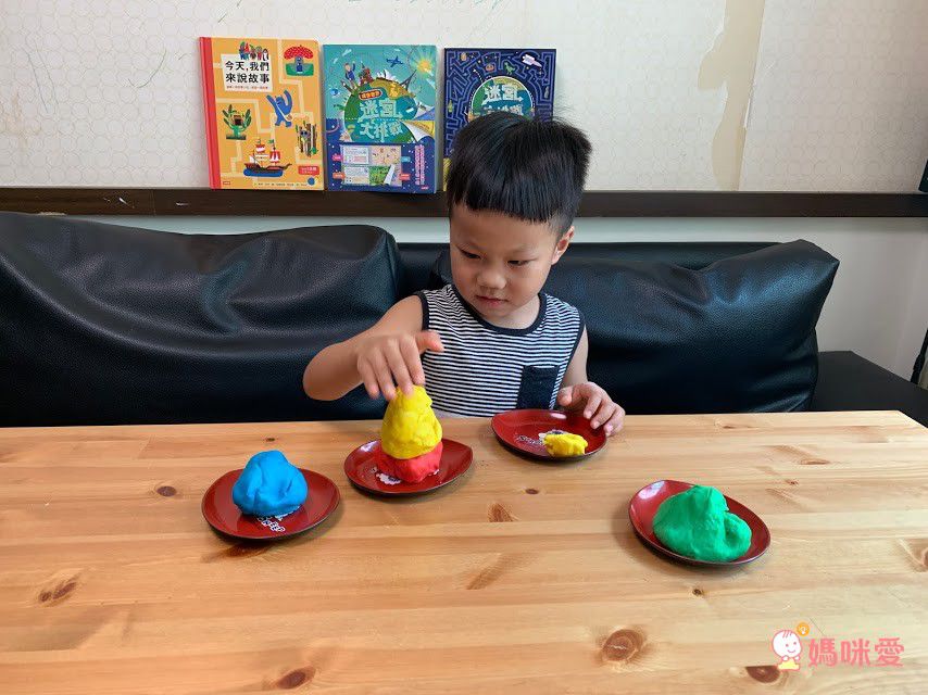 【在家玩 STEAM＋C】豬豬建築小工匠～可翻、可玩、可動手做的遊戲指南書