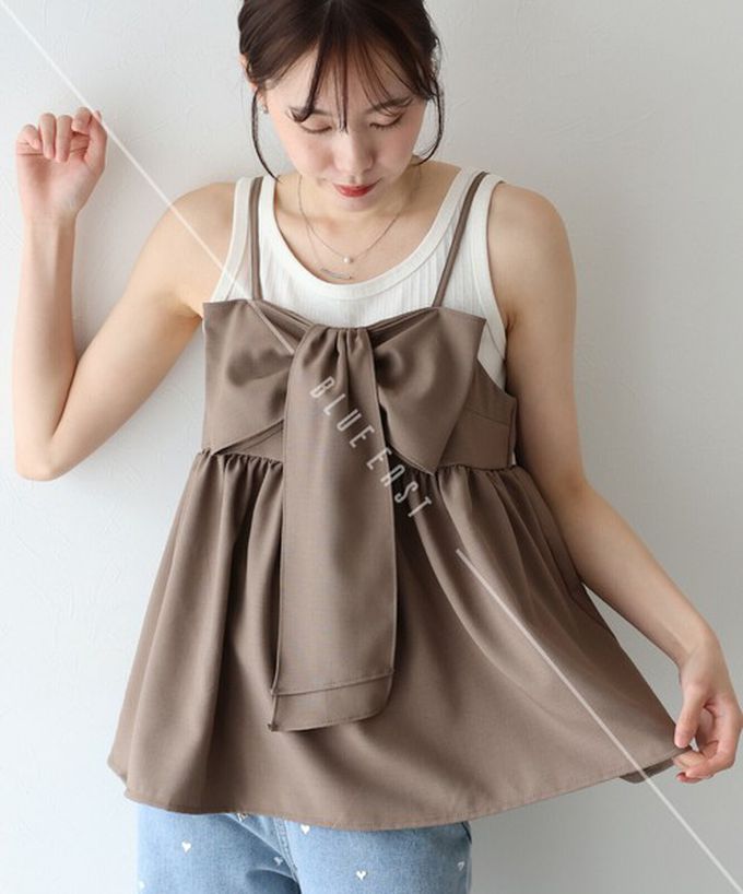 日本 BLUE EAST - 亮眼可愛蝴蝶結細肩帶上衣-黑