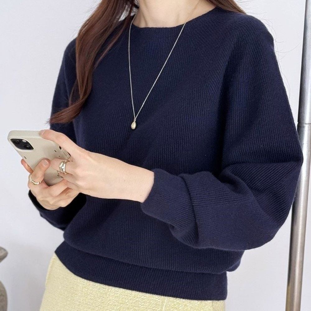 細緻喀什米爾羊毛無縫長袖針織上衣-海軍藍 (FREE)