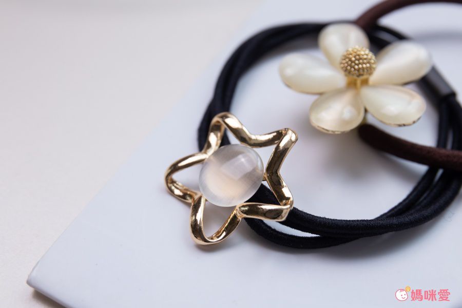 鏤空幾何貓眼髮圈-三角形