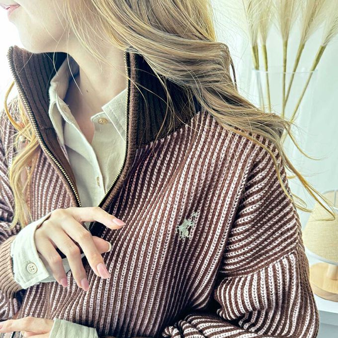 日本 Classical Elf - 半拉鍊線條感 logo刺繡配色針織衫-深藍x米