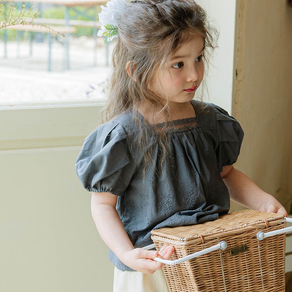 波紋繡花方領泡泡袖襯衫-黑灰