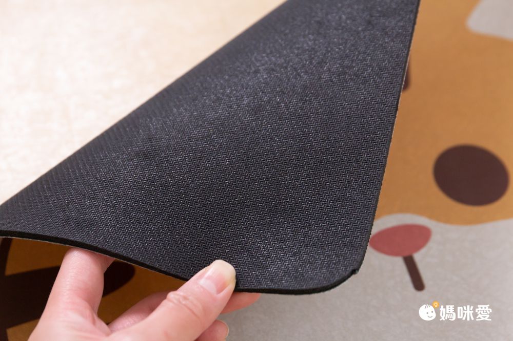 上田屋 - 連續踩踏瞬吸乾爽科技絨腳踏墊/地墊/防霉抗菌快乾好洗/柔軟彈性材質-大理石紋-深灰 (50x80x0.5cm±5%)