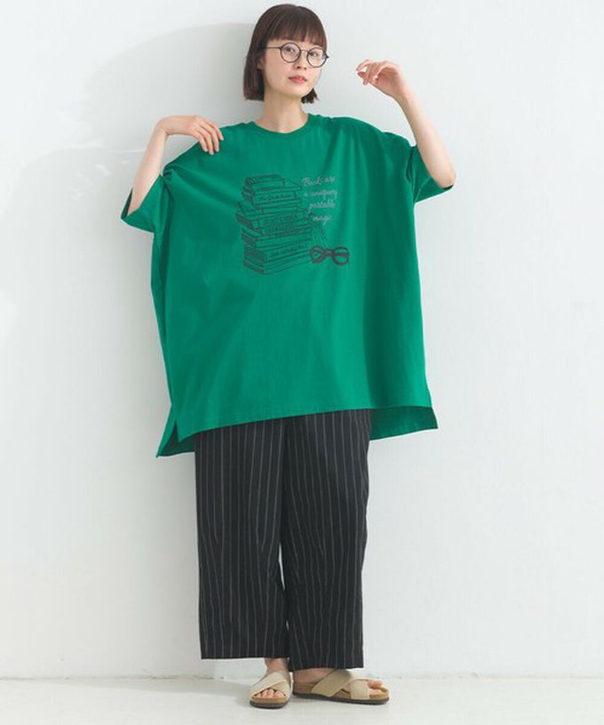 日本 Lupilien - 16OE天竺棉 氣質書籍印花寬鬆短袖上衣-草綠