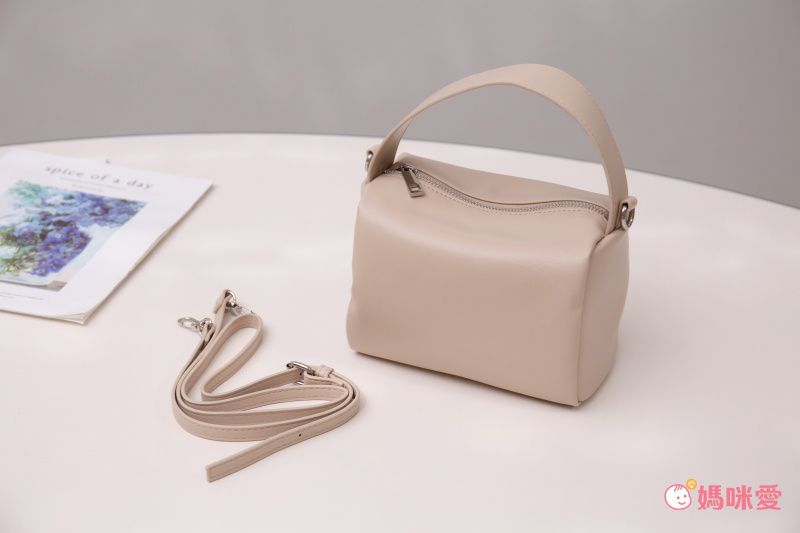 日本服飾代購 - 2way小方胖胖手提包/側背包-黑 (13x20x11cm)