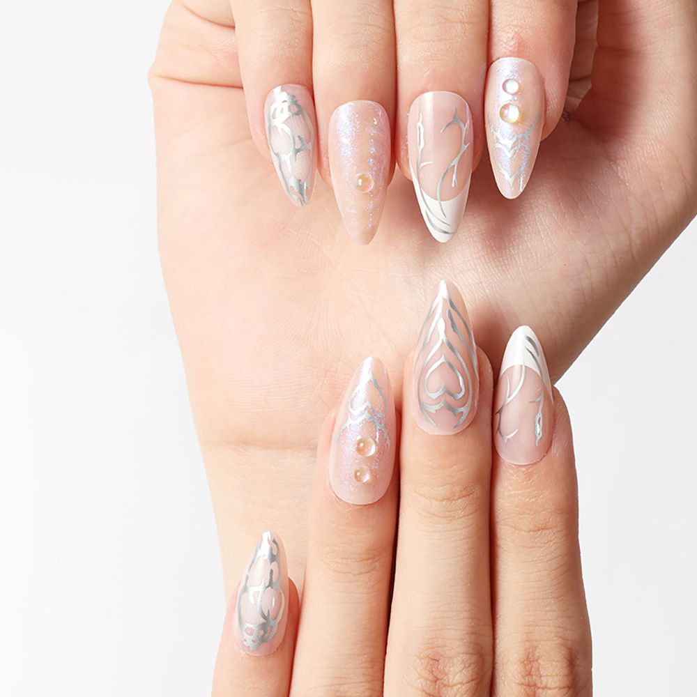 【neverhaveiever】經典款穿戴指甲美甲 Chrome hearts克羅心美甲貼-立體光珠閃亮銀色花紋-甲片寬度7.3-13.9毫米； 甲片長度18.3-25.6毫米