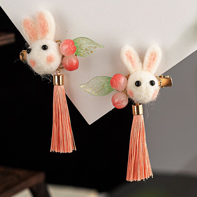 love, charlotte - 精緻手工羊毛氈立體兔子翠葉流蘇髮夾一對