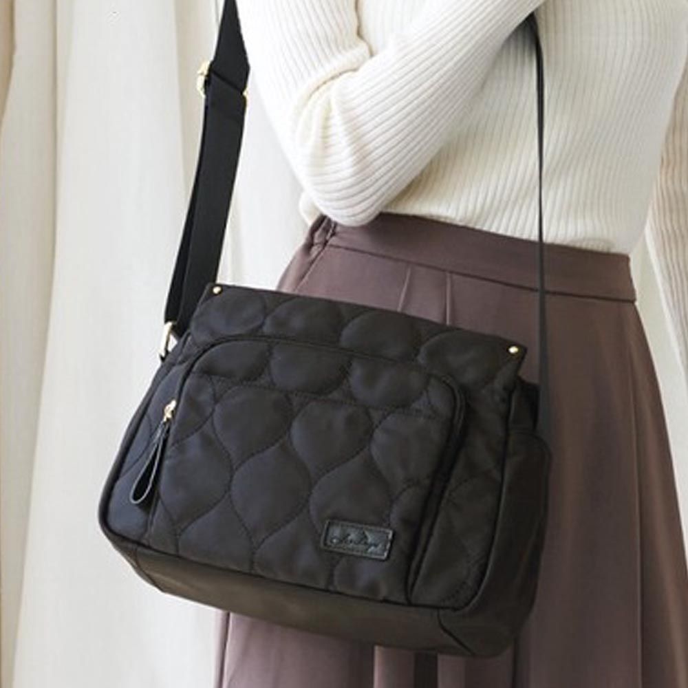 日本 LIZDAYS - 10口袋輕量尼龍絎縫側背包-黑色