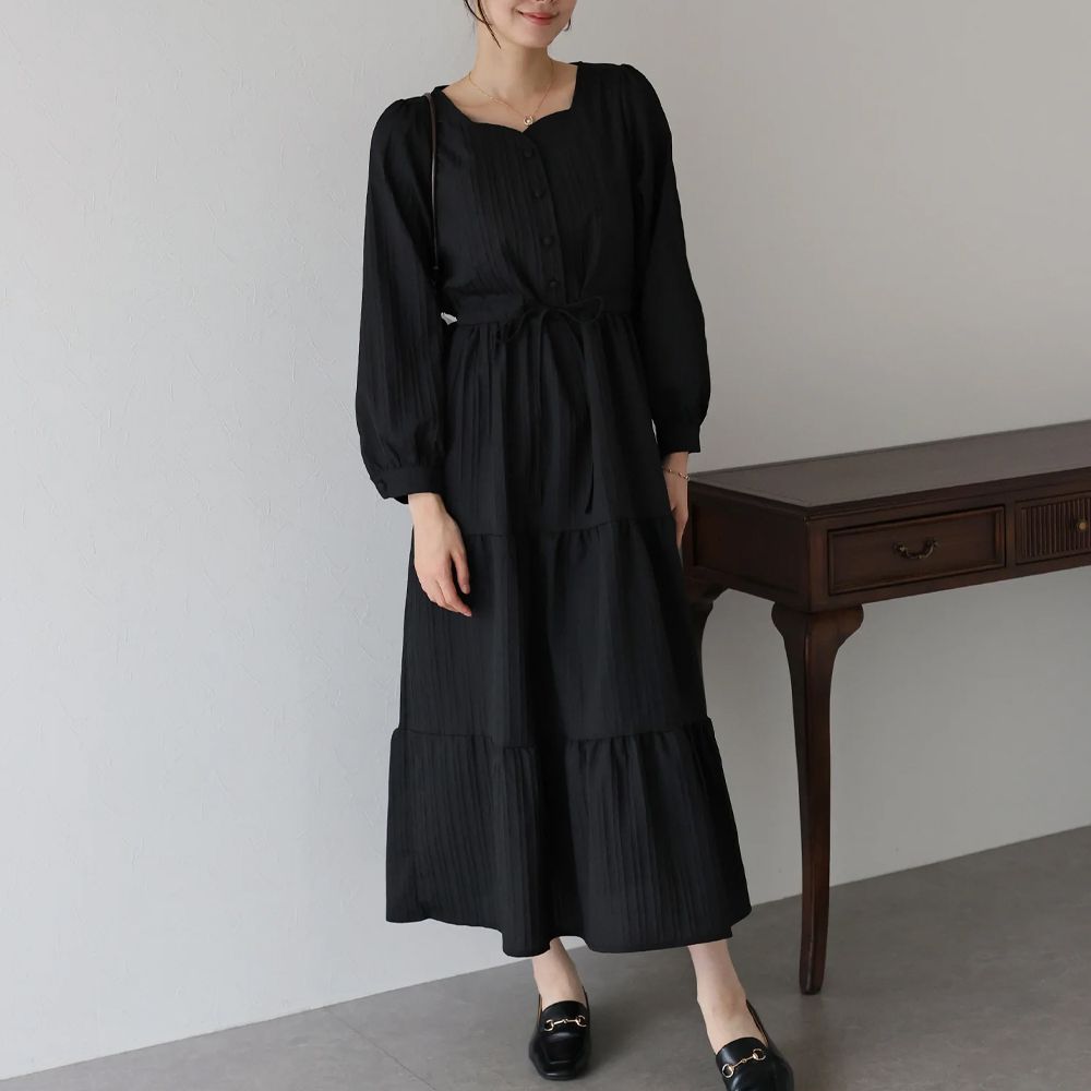 美型桃心領腰綁帶分層泡泡袖洋裝-黑