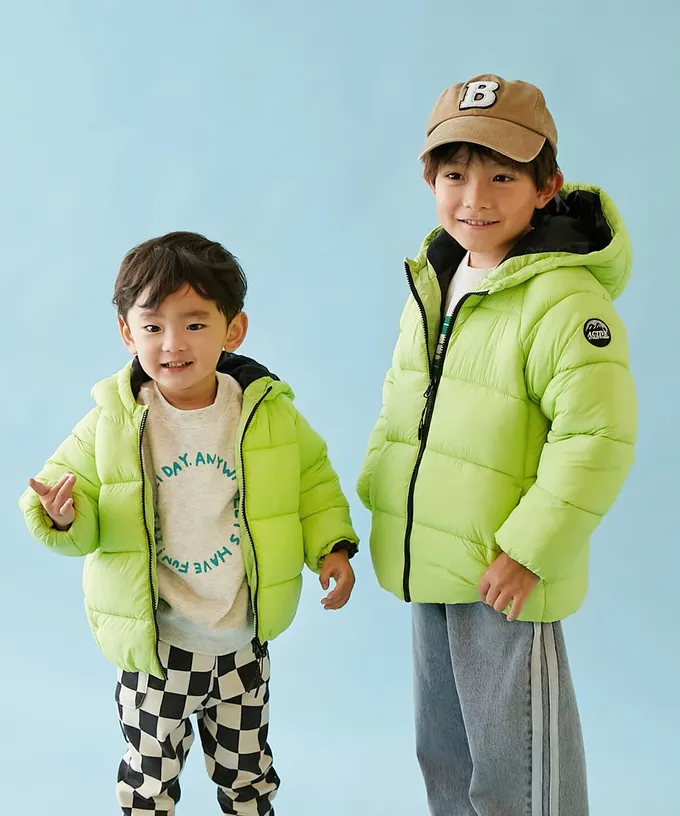 日本 devirock - 可機洗 輕量連帽保暖羽絨外套-手臂徽章-亮黃綠