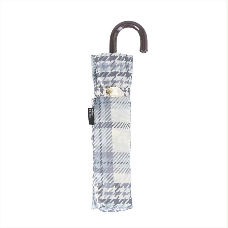 日本 nifty colors - 抗UV輕量 晴雨兩用J型手把折疊傘-格紋拼接-淺藍 (直徑90cm/171g)