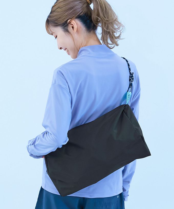 日本 devirock - 2way柔軟玩水便利親子側背包-黑 (41x24x9cm)