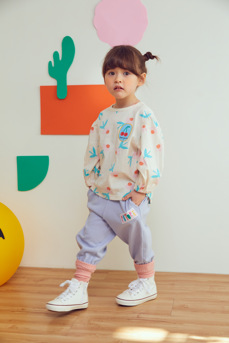 韓國 MINIATURE - 櫻桃花朵泡泡袖上衣-奶油白