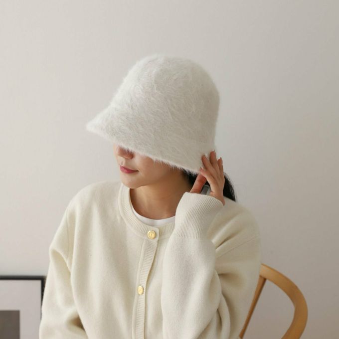 韓國配件連線 - 冬日保暖毛絨鐘型帽-白 (FREE)