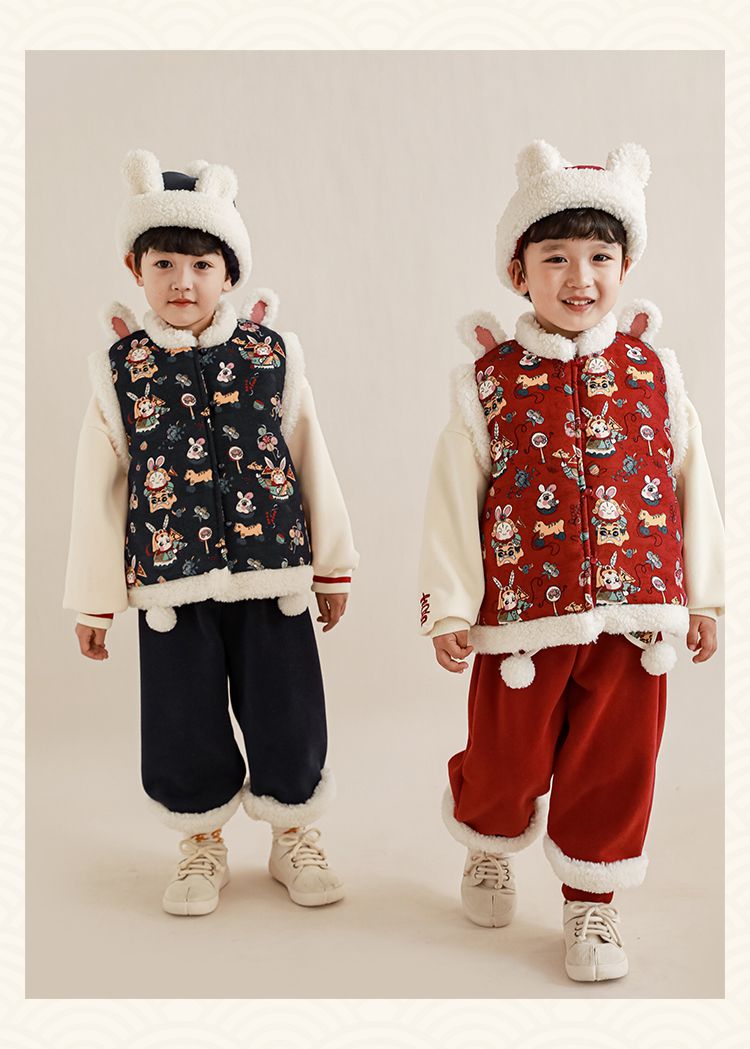 TONGMO - 漢服風加絨喜氣拜年休閒長褲-錦旗兔兔-紅色