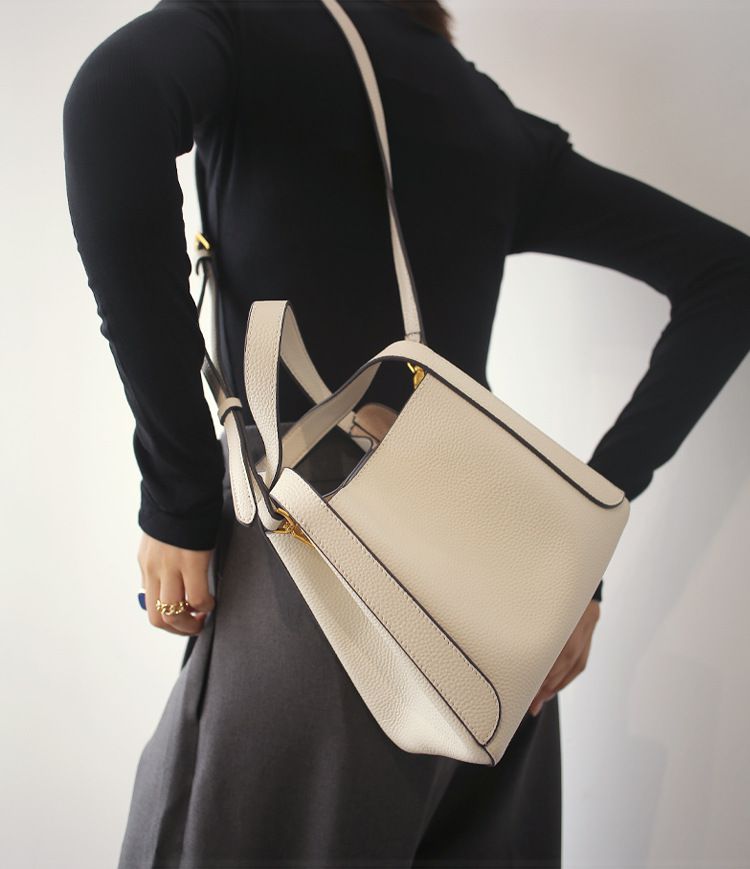 真皮斜跨小水桶包-附斜背帶-米白色 (21x12.5x18cm)