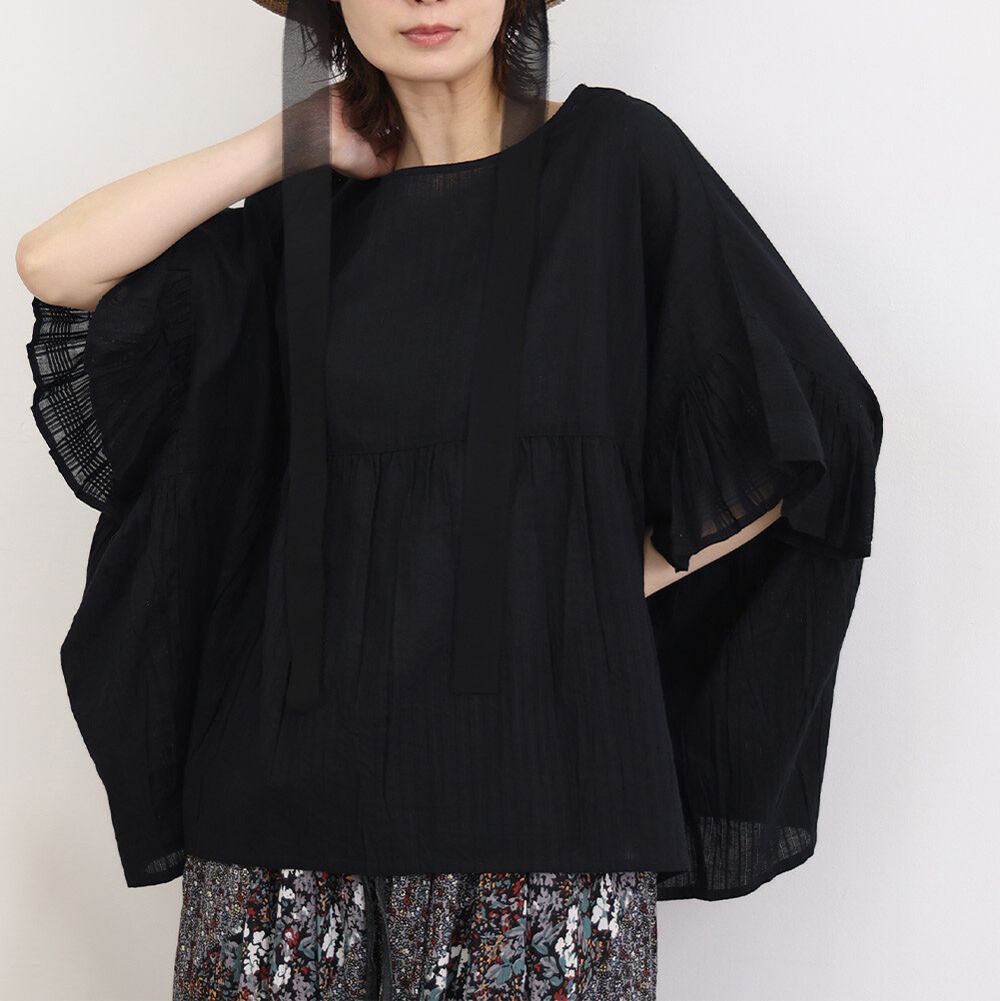 印度棉 緹花拼接感喇叭短袖上衣-黑