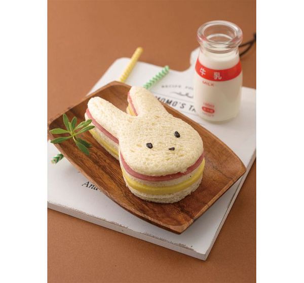 和平國際 - 多模多樣！忍者兔造型百變食譜-隨書附贈：一大一小兔子造型雙壓模