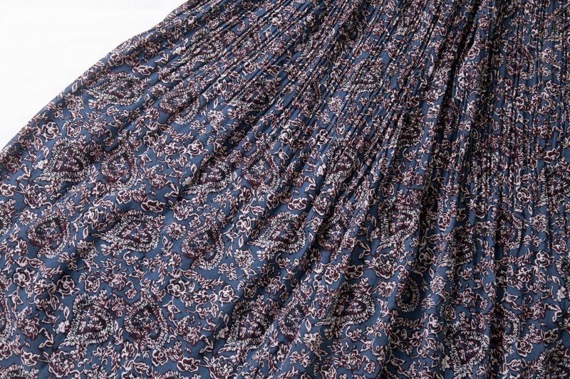 日本 BELLUNA - 純棉V領金釦點綴五分袖上衣-星塵粉