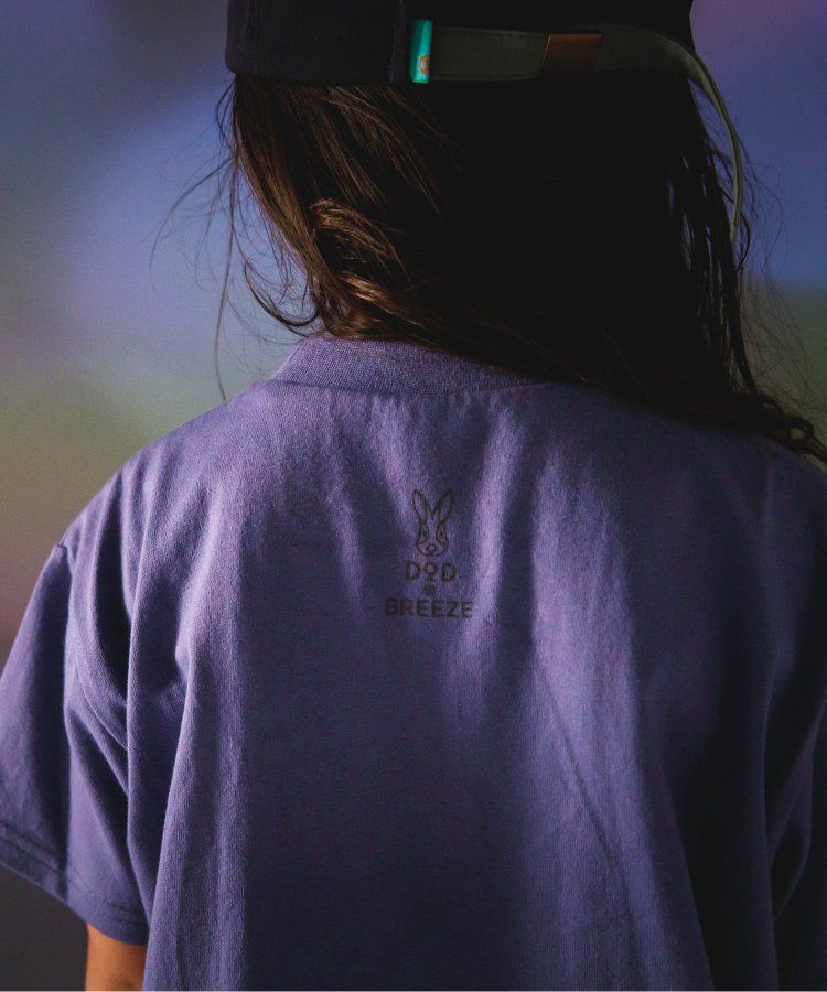 日本 BREEZE - 聯名款 夜光拉鍊大口袋短袖上衣-卡其