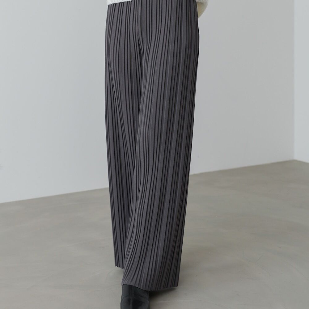光澤修身細百褶舒適長褲-炭灰