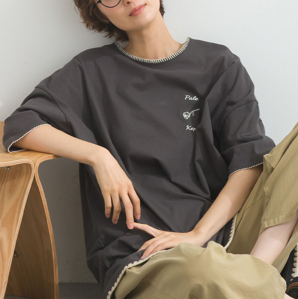 20支棉別緻縫線份量感長版T恤-炭灰
