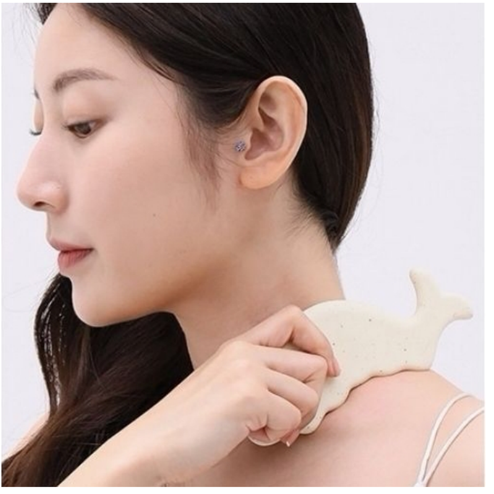 全身適用手工舒壓陶瓷刮痧板-白色海豚-1入