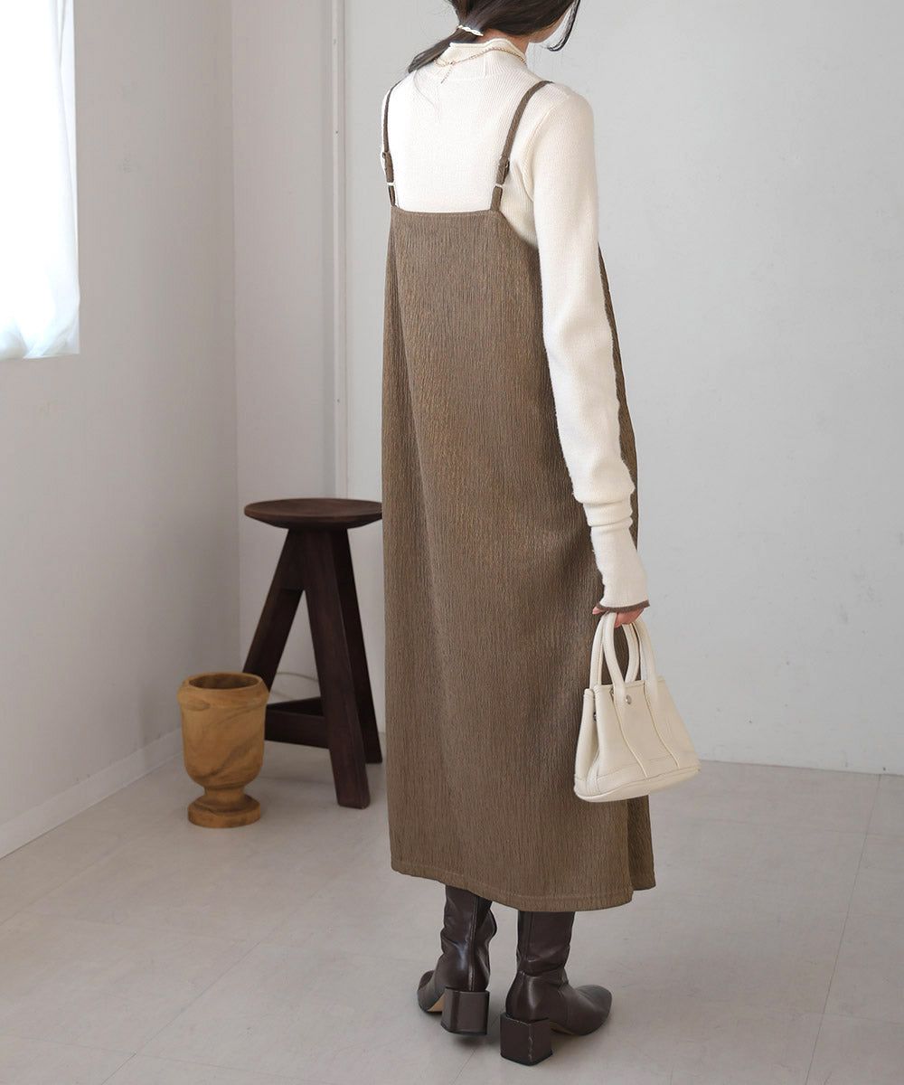 日本 Bab - 光澤感立體紋路吊帶洋裝-黑 (M)