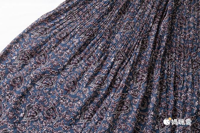 日本 BELLUNA - 優雅V領雪紡長袖上衣-可可