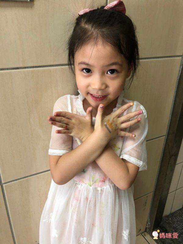 韓國 Peach and - 兒童安全水溶性蝴蝶結指甲油(附戒指)-11貝兒美女黃-10ml