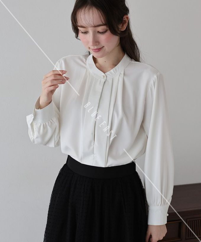 日本 BLUE EAST - 2way領知性整潔感打褶長袖上衣-珍珠袖扣-藍