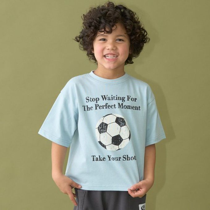 日本 b-ROOM - 球類印花舒適天竺棉短袖上衣-足球-水藍