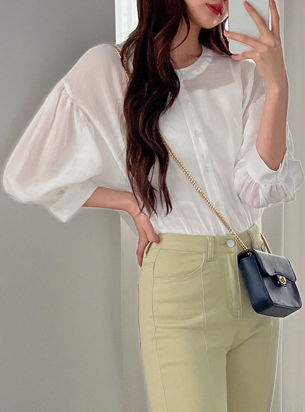 日本 GRL - 光澤感透膚澎袖輕薄七分袖襯衫-黑