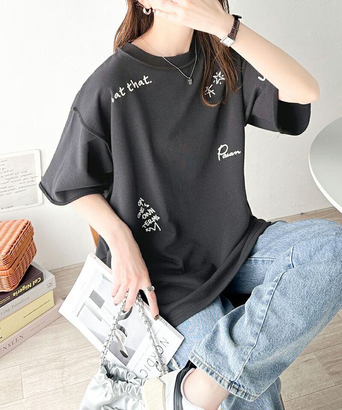 日本 Classical Elf - 率性字母塗鴉落肩寬鬆短袖T恤-炭灰