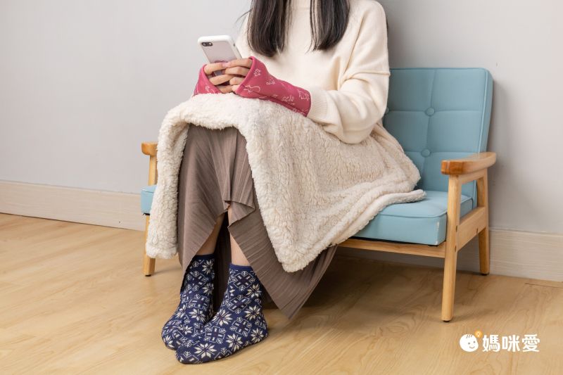 日本丸和 - 雙層機能裏起毛保暖半截手套-露營探險-深藍