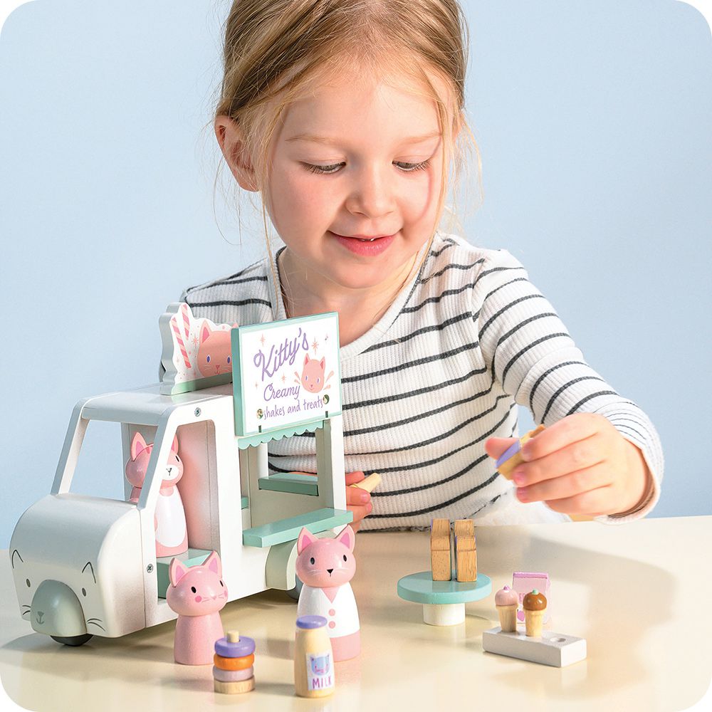 凱蒂奶昔嘟嘟車