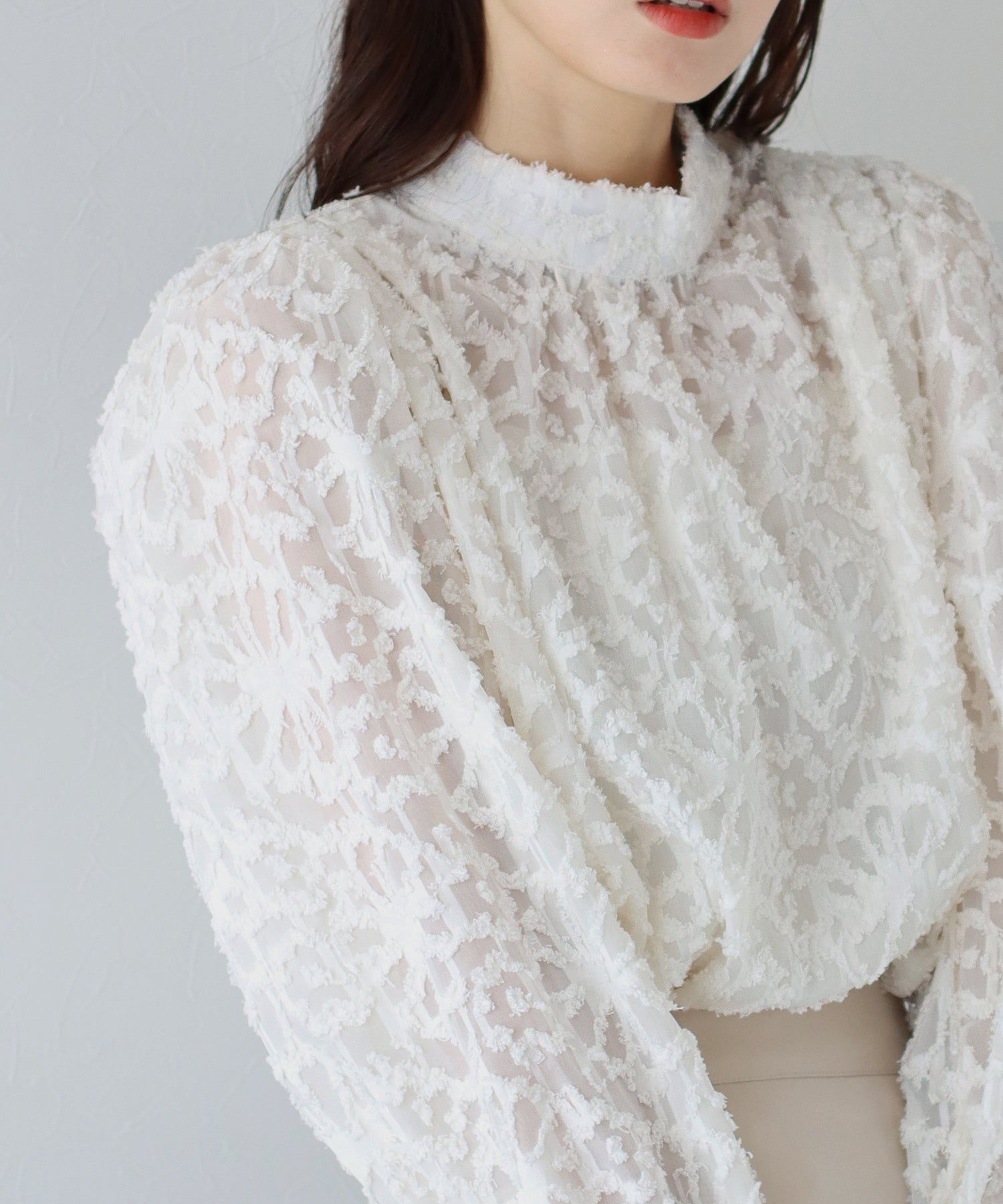 日本 BLUE EAST - 歐風浪漫花朵氣球長袖襯衫-奶茶