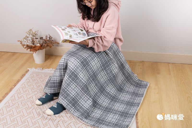 日本 DAIKAI - 3WAY毛呢保暖家居服/斗篷/膝上毯-人字紋-春櫻粉 (145x80cm)