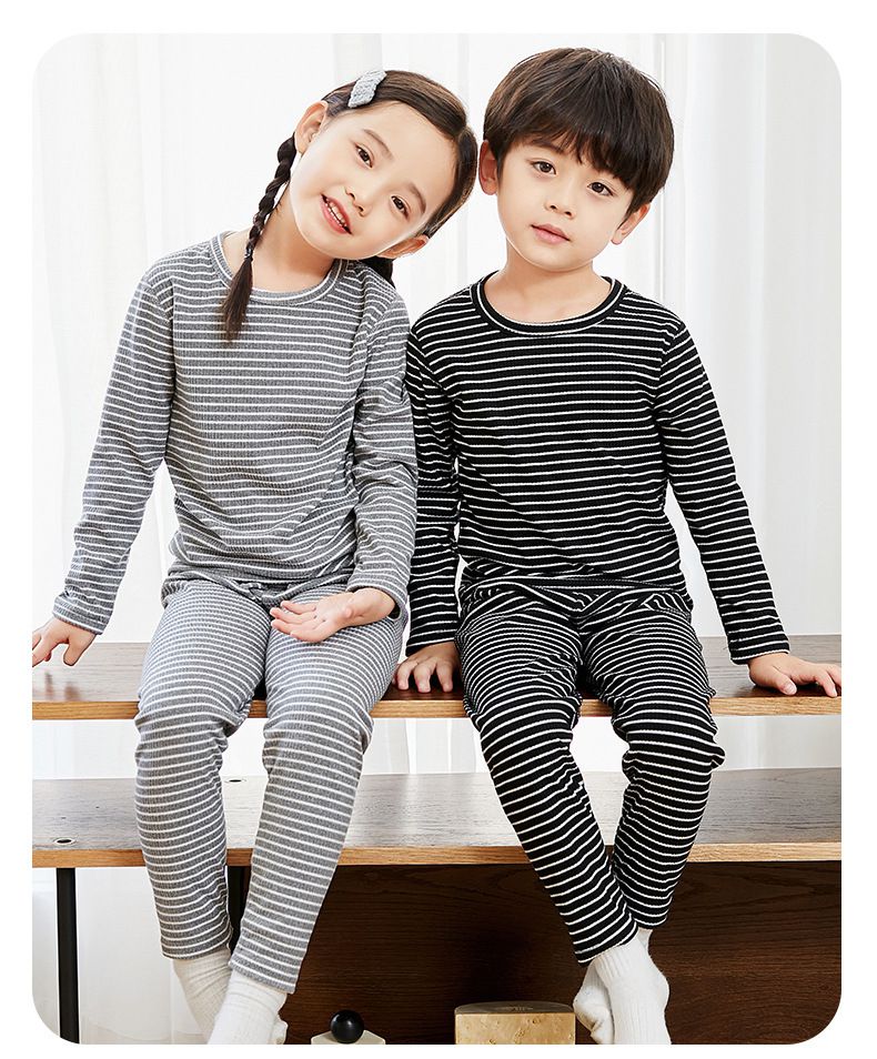 圓領無痕薄絨長袖家居服套裝-條紋-黑色