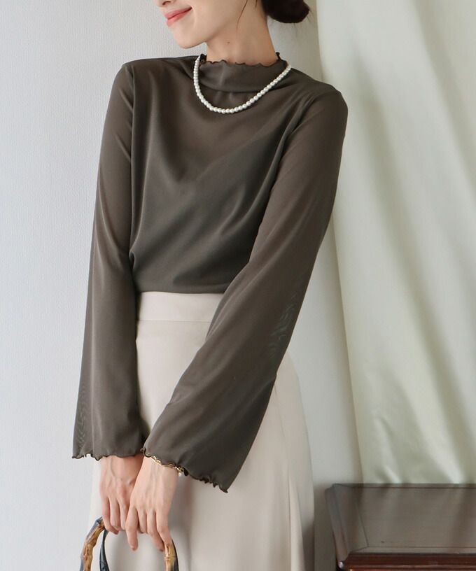 日本 BLUE EAST - 百搭木耳捲邊長袖上衣-白杏