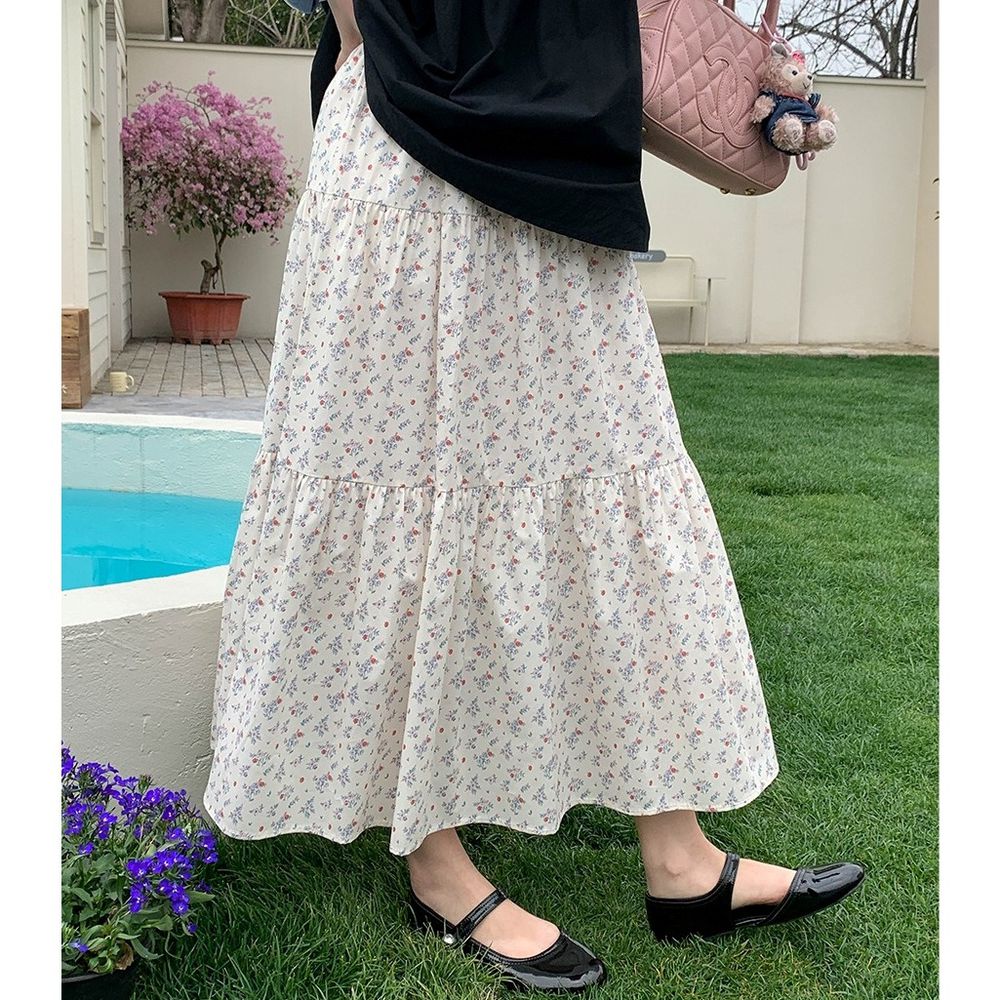 顯瘦A字碎花印蛋糕長裙-米白 (F)