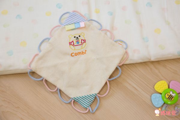 日本 Combi - 歡樂寶貝手巾+寶貝球-3個月以上