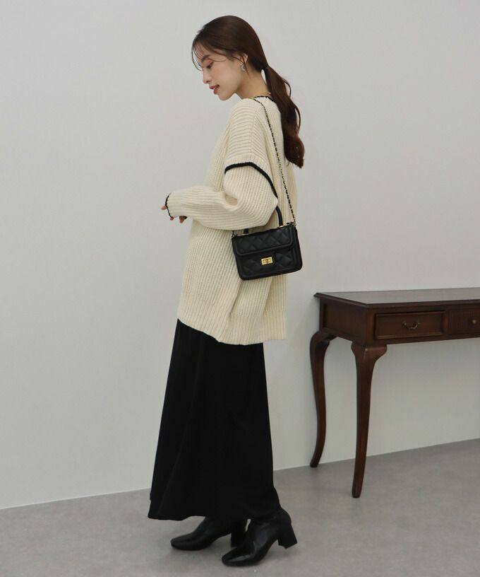 日本 BLUE EAST - 撞色滾邊落肩針織毛衣-米白