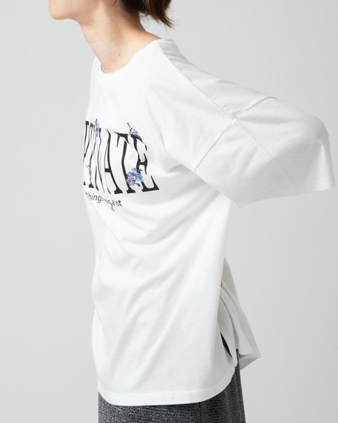 日本 gleam - 花朵刺繡英文標語天竺棉短袖T恤-燕麥灰