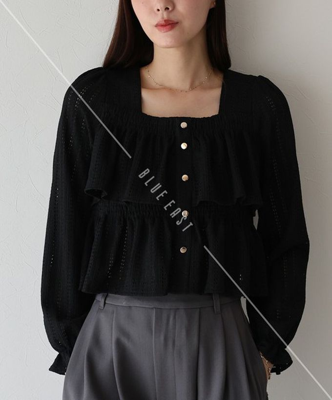 日本 BLUE EAST - 都會方領飄逸緹花層次長袖上衣-象牙白